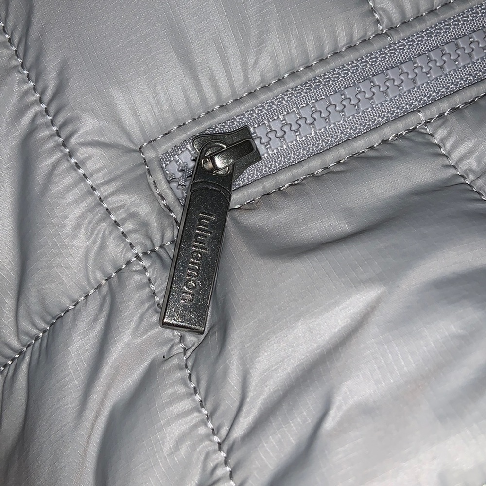NWT Lululemon Athletica Quilted Grid Crossbody Bag In Silver Drop ASIA EXCLUSIVE - Picture 11 of 12
